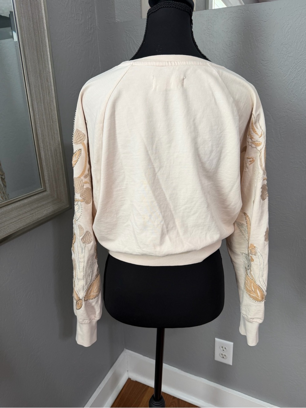 Anthropologie beaded floral embroidered cottage-core romantic sweatshirt XXS - Picture 5 of 9
